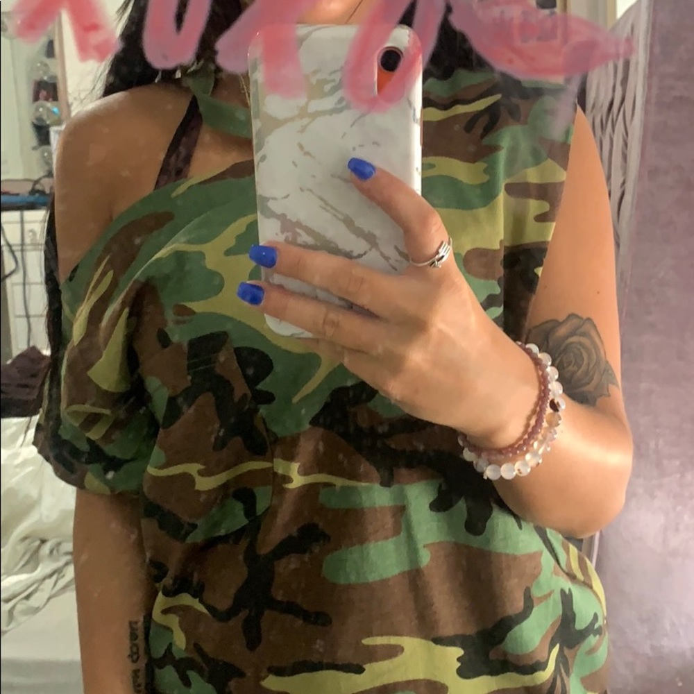 Cool cut camo tee